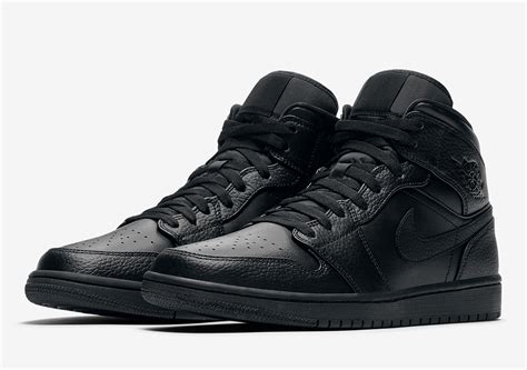 jordan 1 all black mid